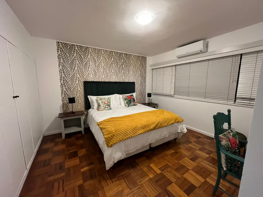 2 Bedroom Property for Sale in Sea Point Western Cape